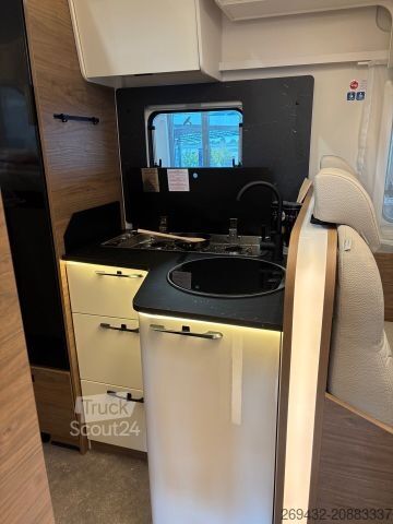 Polintegriran avtodom CORIGON ADVANCED T 700 S Solar Lithium Hubbett