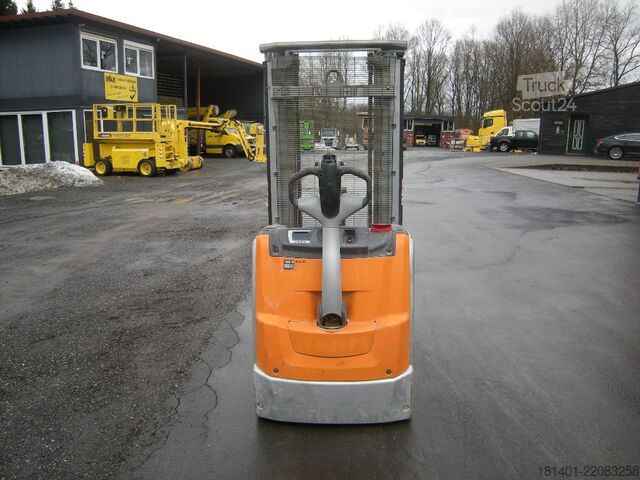 Палетни слагачи Pallet Stackers Still EXV 16I