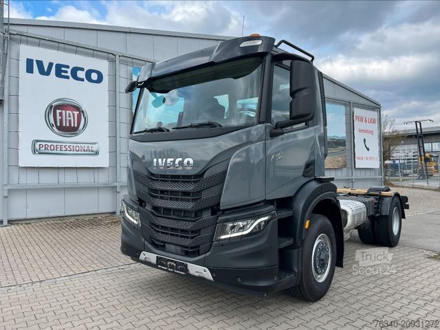 Podvozek nákladního auta IVECO X-WAY AD200X48/P HR ON+*HI-Traction*für Kipper