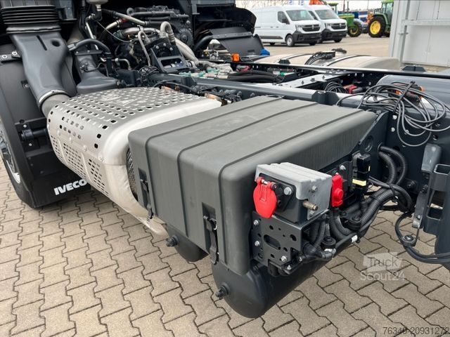 Podvozek nákladního auta IVECO X-WAY AD200X48/P HR ON+*HI-Traction*für Kipper