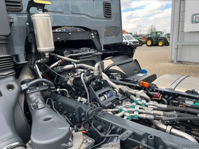 Podvozek nákladního auta IVECO X-WAY AD200X48/P HR ON+*HI-Traction*für Kipper