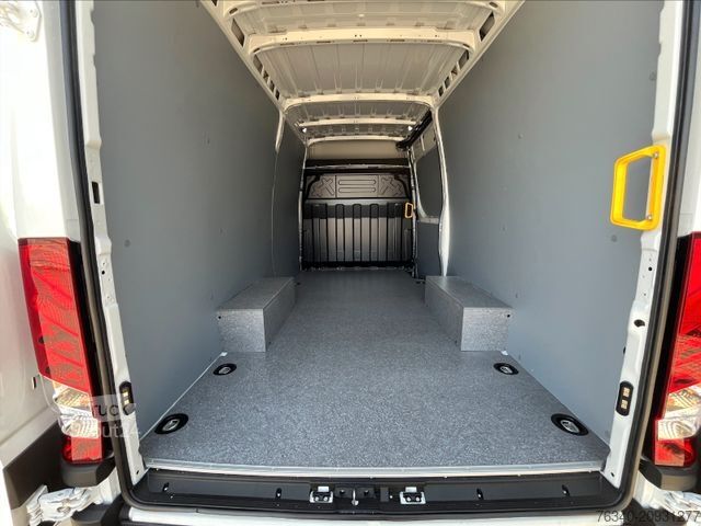 Dodávka s vysokou střechou IVECO Daily 35S18HA8 V*Kastenwagen*AUTOMATIK*AHK 3,5t