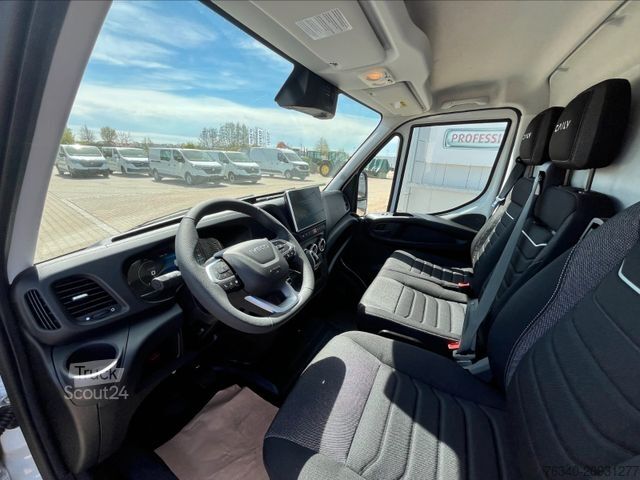 Dodávka s vysokou střechou IVECO Daily 35S18HA8 V*Kastenwagen*AUTOMATIK*AHK 3,5t