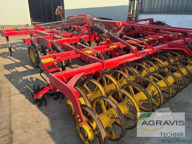 Déchaumeur Väderstad OPUS 700