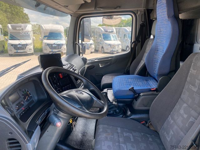 Camión de ganado MERCEDES-BENZ Atego 8180 3-4  Pferde  Wohnung