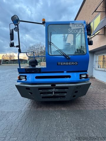 Véhicule tracteur Terberg YT 222/Terminal-Truck/CumminsStage5