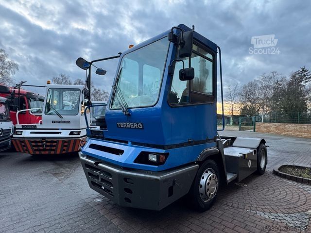Véhicule tracteur Terberg YT 222/Terminal-Truck/CumminsStage5