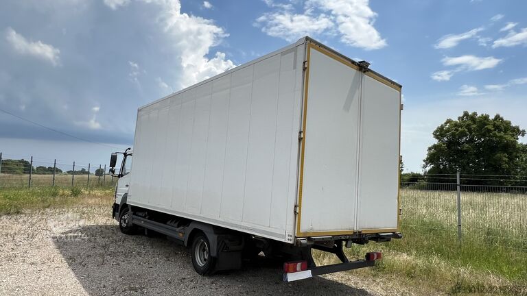 Transporteur avec caisse meuble Mercedes-Benz Atego 818
