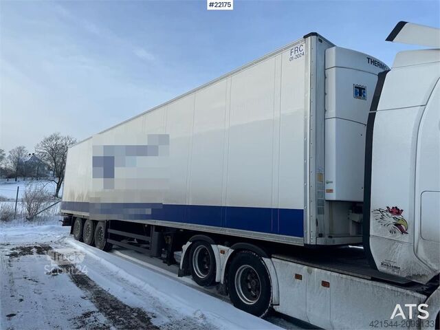 Refrigerated/freezer transport Schmitz Cargobull box semi-trailer with Thermo King unit