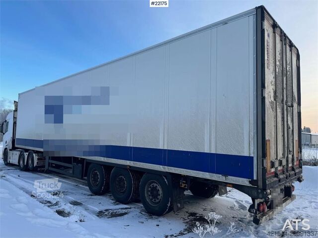 Refrigerated/freezer transport Schmitz Cargobull box semi-trailer with Thermo King unit