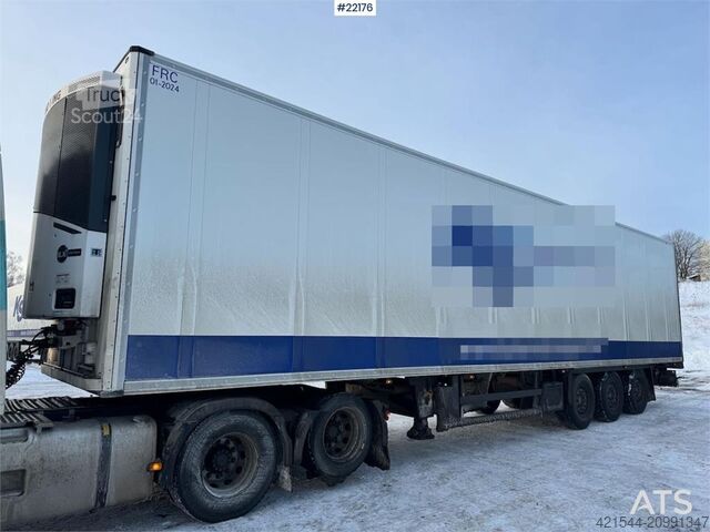 Refrigerated/freezer transport Schmitz Cargobull box semi-trailer with Thermo King unit – only 2,97