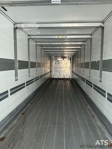 Refrigerated/freezer transport Schmitz Cargobull box semi-trailer with Thermo King unit – only 2,97