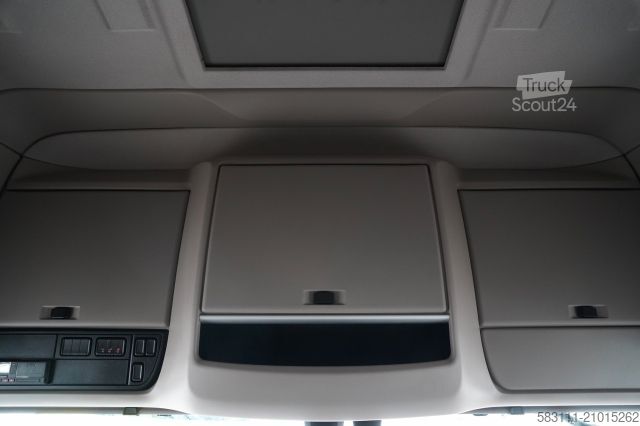 Standard nyergesvontató DAF XF 480 / SUPER SPACE CAB / OPONY 100% / 2021 ROK