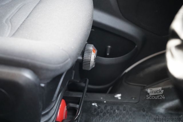 Fourgon isotherme frigorifique IVECO DAILY 65-170   / CH?ODNIA / AGREGAT XARIOS 300 /