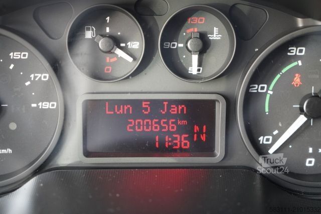 Fourgon isotherme frigorifique IVECO DAILY 65-170   / CH?ODNIA / AGREGAT XARIOS 300 /