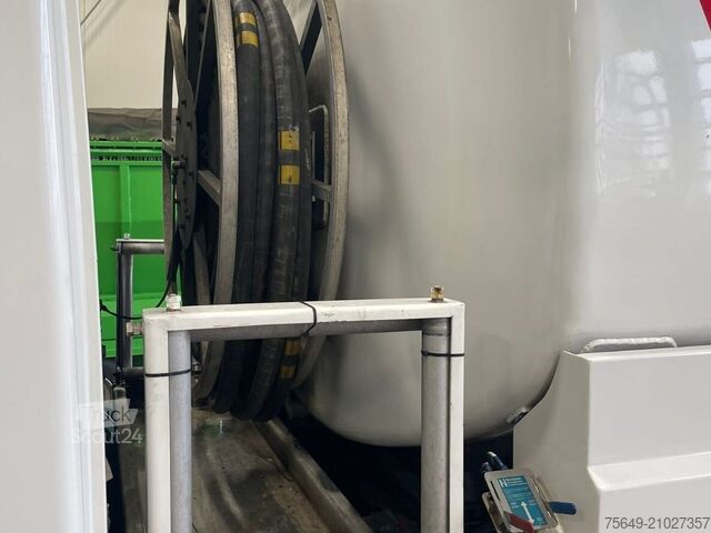 Camion-citerne Mercedes-Benz Actros 1844 L 4x2 Actros 1844 L 4x2, Tank 14.250l