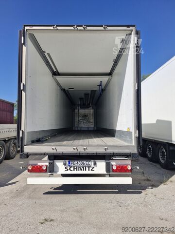 Hűtő félpótkocsi Schmitz Cargobull SCB S3