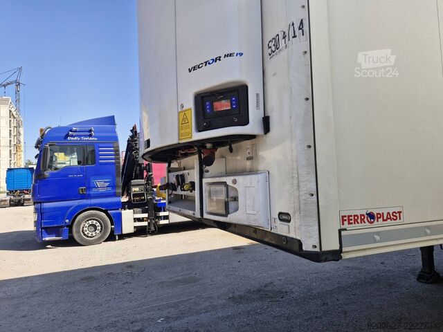Hűtő félpótkocsi Schmitz Cargobull SCB S3