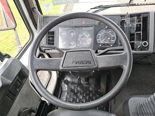 Plateau de chargement VOLVO FL 608.150
