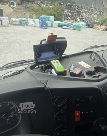 شاحنة بمسطحة ومشمع Mercedes-Benz Atego 1223