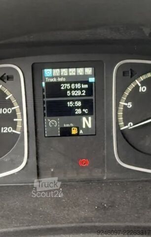 شاحنة بمسطحة ومشمع Mercedes-Benz Atego 1223