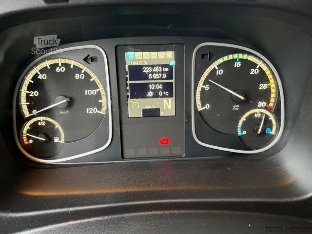 Samochód dostawczy z plandeką MERCEDES-BENZ 818L Atego Pritsche mit Bordwänden