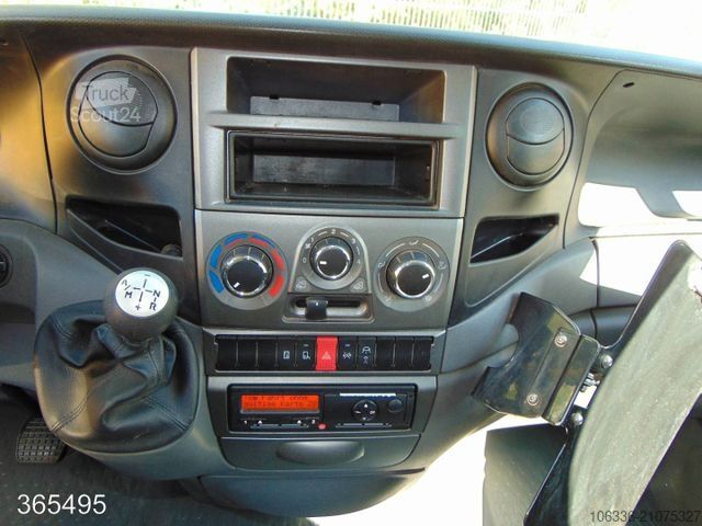 Box van IVECO DAILY 50 C 15 Postkoffer REGALSYSTEM KAMERA