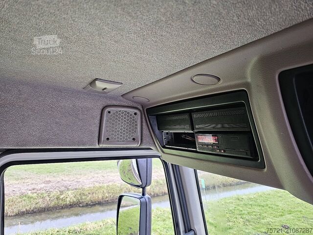 Glidende presenning DAF LF 290 16T TAILLIFT AIRCO