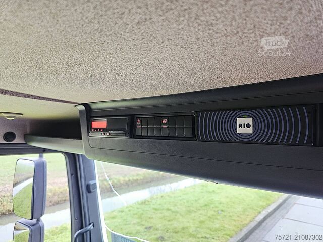 Gesloten bak M.A.N. 12.190 TGL