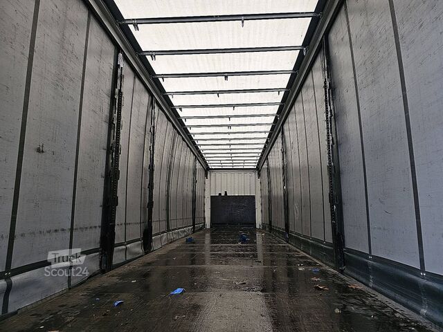 Sliding tarpaulins KRONE 