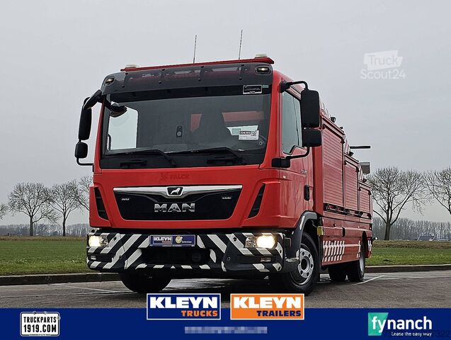 Car carrier van M.A.N. 8.220 TGL 8.8T BOTTIE LIFT 8T