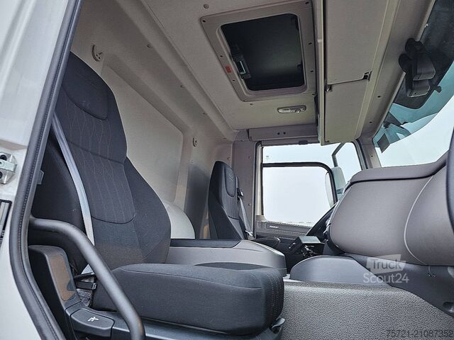 Tarpaulin DAF CF 260 19T TAILLIFT AIRCO