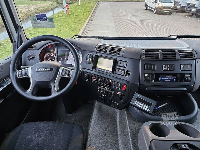 Tarpaulin DAF CF 260 19T TAILLIFT AIRCO