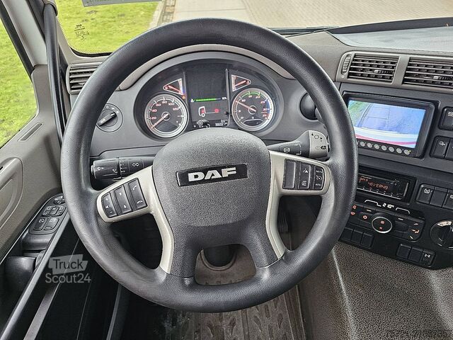 Tarpaulin DAF CF 260 19T TAILLIFT AIRCO