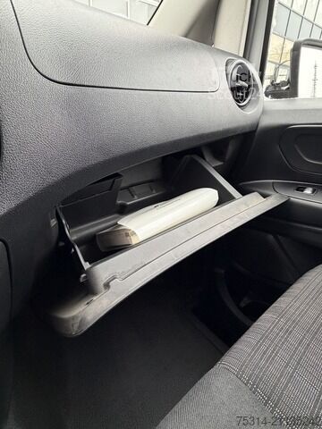 Furgon blaszak mercedes-benz Vito 111 Kasten/ Sitzheizung/ PTC