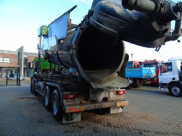 Suction vehicle Volvo FM 340 + NAAKTGEBOREN 15.000L + 8x4 + tipper + ...