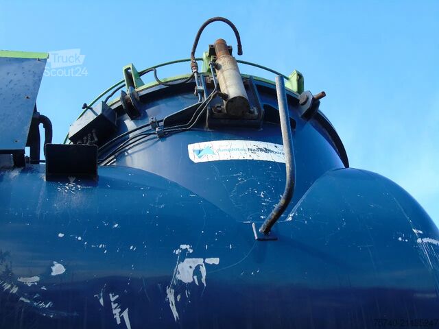 Suction vehicle Volvo FM 340 + NAAKTGEBOREN 15.000L + 8x4 + tipper + ...