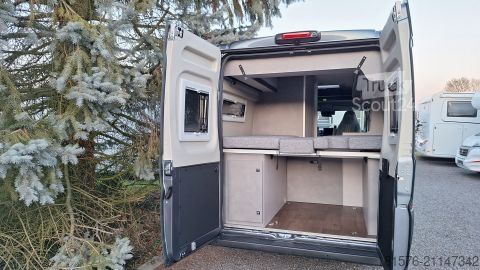 Lakóautó Globecar Summit Shine 640 artense grau met.