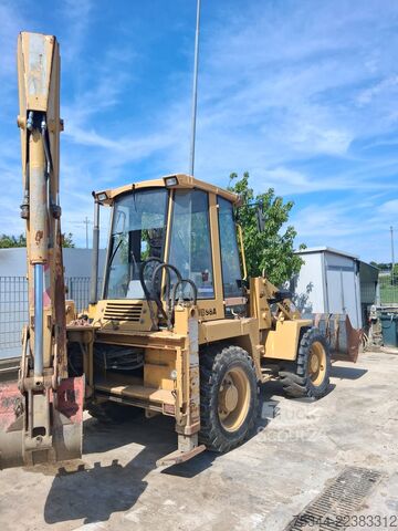  Komatsu WB98A-2