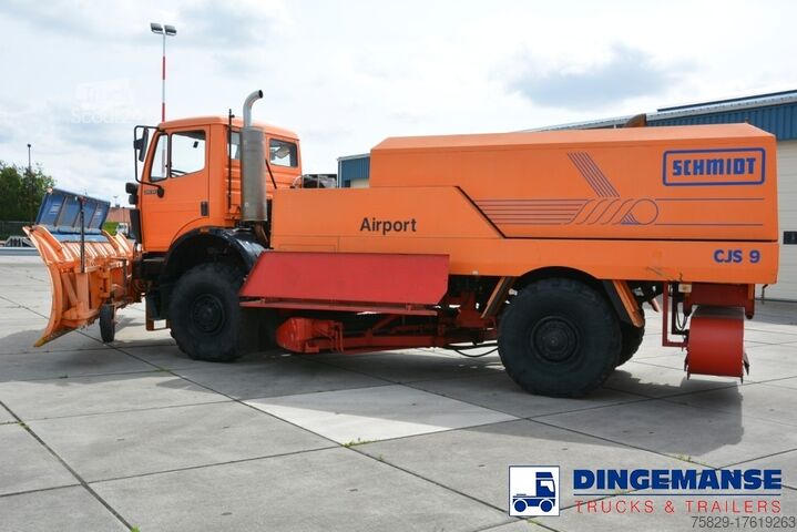 Schneeräumer Mercedes SK 2031 4x4x4 Schmidt CJS9 airport sweeper snow...