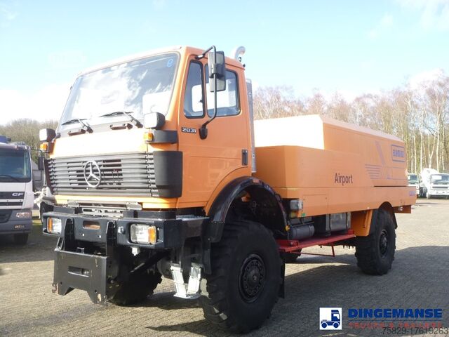 Schneeräumer Mercedes SK 2031 4x4x4 Schmidt CJS9 airport sweeper snow...
