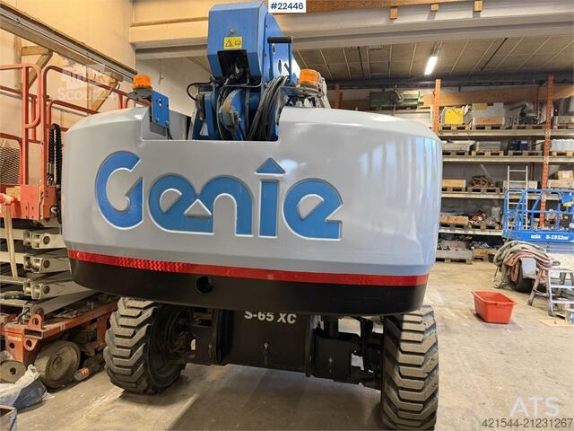 Teleskooppinen alusta Genie S-65xc telescopic lift for sale with a basket lift