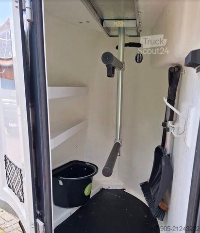 Ló-szállító utánfutó BUECKER TRAILER Careliner M