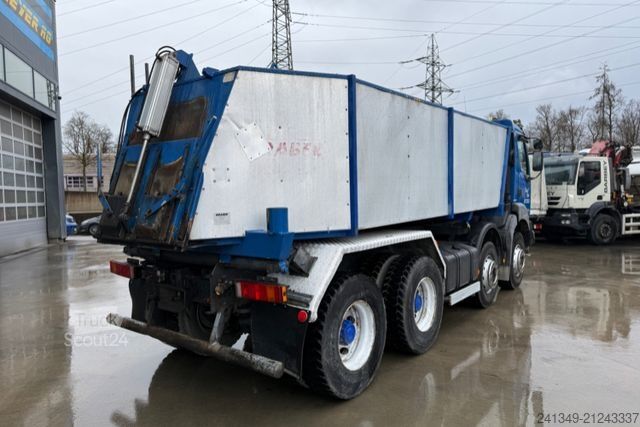 Tipper truck RENAULT Kerax 420 8x4 Thermokipper
