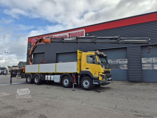 Platós teherautó Volvo FMX