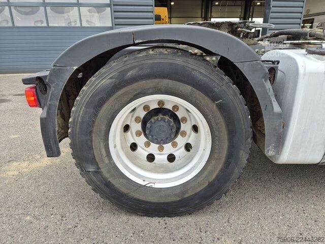 Standard nyergesvontató Volvo FMX