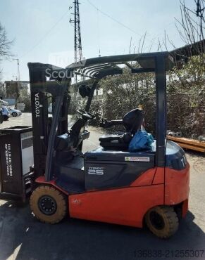 Empilhador Toyota traigo 8FBMKT25