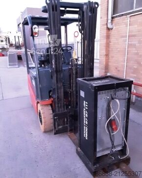 Empilhador Toyota traigo 8FBMKT25