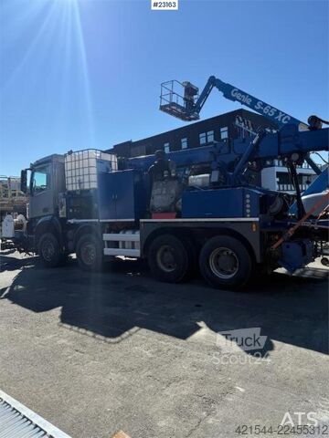 Blender Mercedes-Benz Arocs with a Meyco Roadrunner concrete spray unit