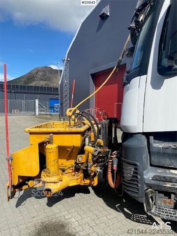 Blender Mercedes-Benz Arocs 8x4 with a AMV 7450H concrete spraying super
